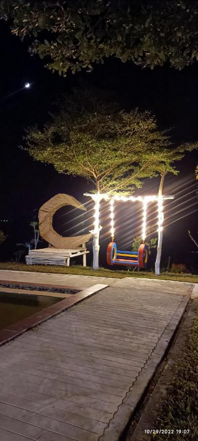 Lover View Pool Bar & Bungalows Ngwesaung Luaran gambar
