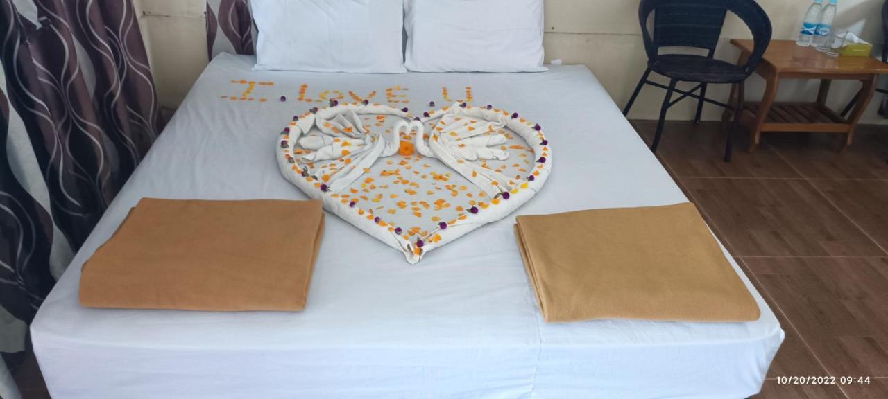Lover View Pool Bar & Bungalows Ngwesaung Luaran gambar