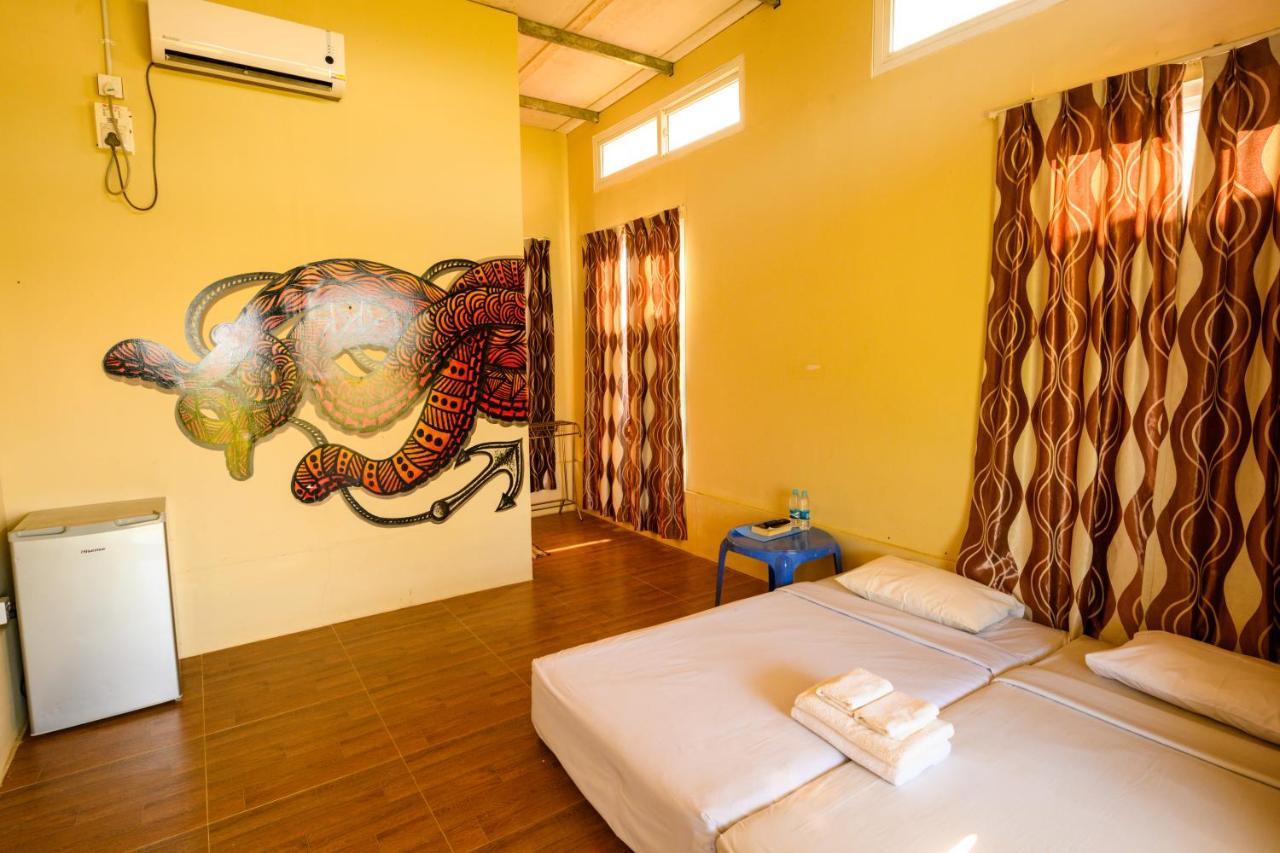 Lover View Pool Bar & Bungalows Ngwesaung Luaran gambar