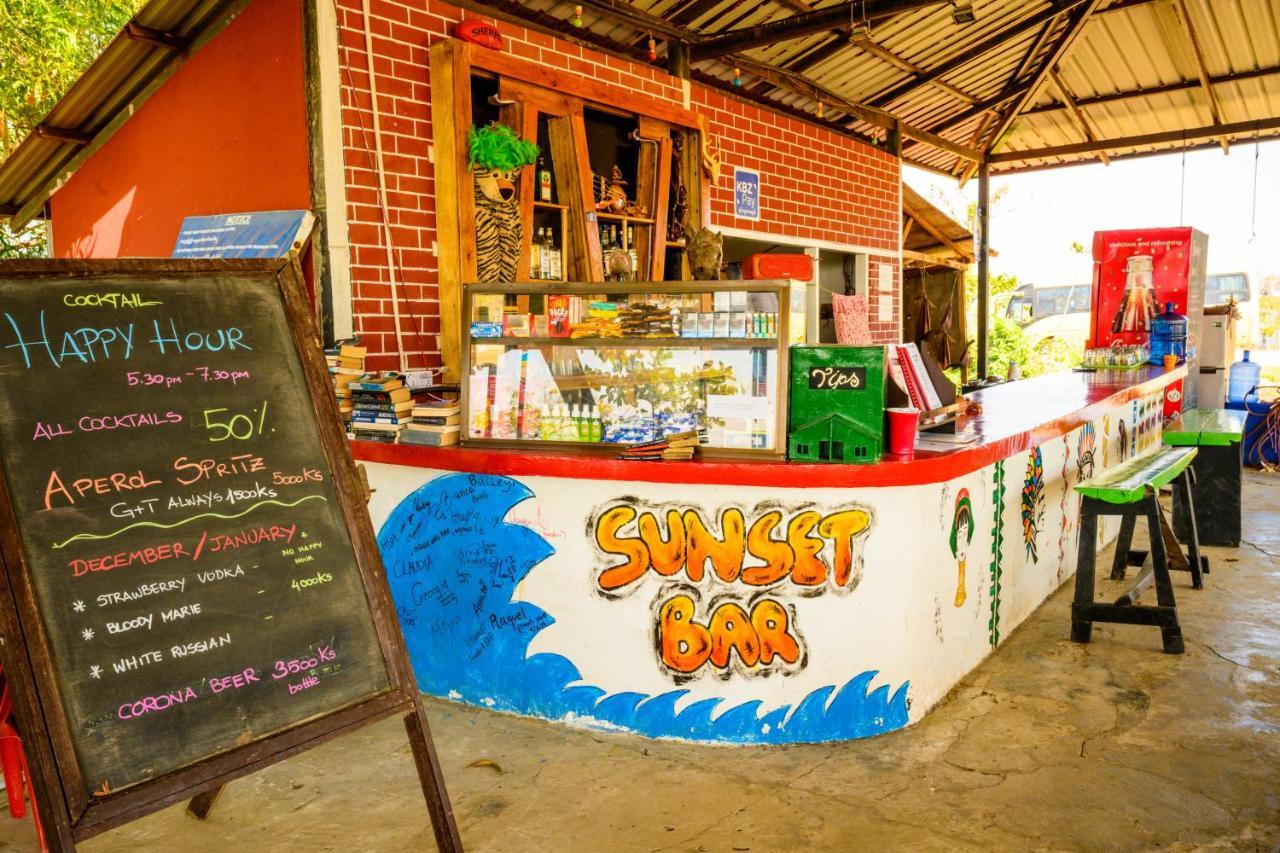 Lover View Pool Bar & Bungalows Ngwesaung Luaran gambar